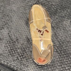 Clarks Tan and Brown Women's Moccasins